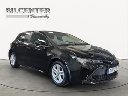 Svart Begagnad 2020 Toyota Corolla Active Halvkombi | 209 900 kr (Marknadspris)