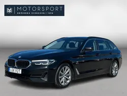 Svart Begagnad 2022 BMW 530e Sport Line Kombi | 299 900 kr (Superpris)
