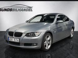 Grå Begagnad 2007 BMW 330 Comfort Edition Sportkupé | 138 900 kr (Marknadspris)