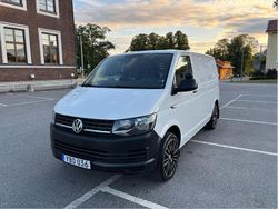 Vit Begagnad 2016 VW T6 Van | 169 000 kr (Marknadspris)