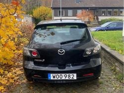 Svart Begagnad 2005 Mazda 3 Inclusive Halvkombi | 17 500 kr (Bra pris)