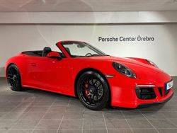 Röd Begagnad 2018 Porsche 911 Carrera 4 GTS Cab | 1 499 000 kr (Marknadspris)