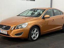 Brun Begagnad 2011 Volvo S60 Momentum Sedan | 99 900 kr (Marknadspris)