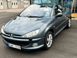 Mörkgrå (grå) Begagnad 2006 Peugeot 206 CC Cab | 34 900 kr (Marknadspris)