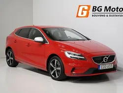 Röd Begagnad 2018 Volvo V40 R-Design Momentum Kombi | 169 800 kr (Marknadspris)