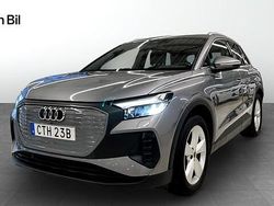 Tyfongrå metallic Begagnad 2022 Audi Q4 e-tron Proline SUV | 369 000 kr (Marknadspris)