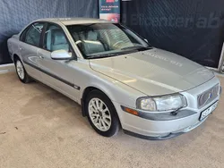 Ljusgrå Begagnad 2001 Volvo S80 Sedan | 17 900 kr (Marknadspris)