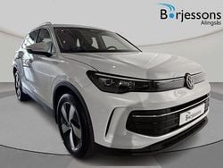 Vit Ny 2025 VW Tiguan Edition SUV | 409 900 kr (Lite dyr)