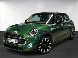 Grön (green) Begagnad 2020 Mini Cooper S Halvkombi | 219 900 kr (Dyr)