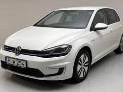 Vit Begagnad 2017 VW e-Golf Halvkombi | 160 000 kr