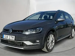 Grå Begagnad 2020 VW Golf VII Sedan | 129 000 kr (Superpris)