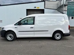 Flerfärgad (vit) Begagnad 2020 VW Caddy Maxi Minibuss | 101 600 kr (Bra pris)