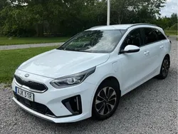 Vit Begagnad 2020 Kia Ceed Sportswagon Kombi | 195 000 kr (Marknadspris)