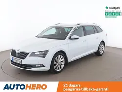 Vit Begagnad 2016 Skoda Superb Style Kombi | 169 000 kr (Marknadspris)