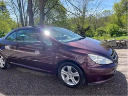 Röd Begagnad 2004 Peugeot 307 CC Cab | 33 000 kr (Lite dyr)
