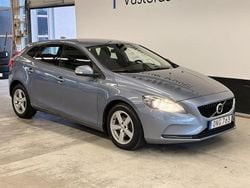 Ljusblå (lblå) Begagnad 2016 Volvo V40 Kombi | 89 000 kr (Marknadspris)