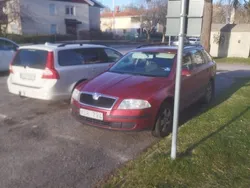 Röd Begagnad 2006 Skoda Octavia Kombi | 18 000 kr (Marknadspris)