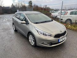 Grå Begagnad 2012 Kia Ceed Sportswagon Comfort Kombi | 33 900 kr (Marknadspris)