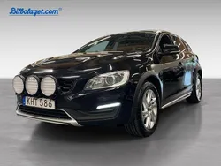 Svart Begagnad 2016 Volvo V60 CC Business Edition Kombi | 145 000 kr (Dyr)