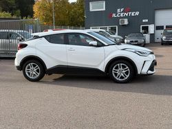 Vit Begagnad 2023 Toyota C-HR Active SUV | 159 900 kr