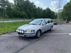 Silver Begagnad 2001 Volvo V70 Kombi | 14 500 kr (Marknadspris)
