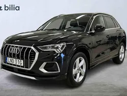 Svart Begagnad 2022 Audi Q3 SUV | 325 500 kr