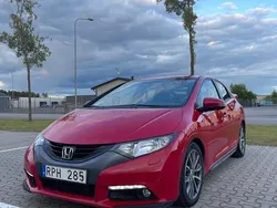 Röd Begagnad 2012 Honda Civic Sport Halvkombi | 69 000 kr (Marknadspris)