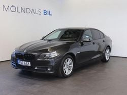 Grå (grå metallic) Begagnad 2016 BMW 520 Sedan | 149 900 kr (Marknadspris)