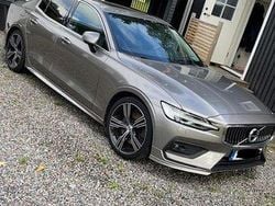 Grå Begagnad 2020 Volvo S60 Sedan | 285 000 kr (Superpris)