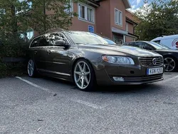 Brun Begagnad 2014 Volvo V70 Momentum Kombi | 100 000 kr (Marknadspris)