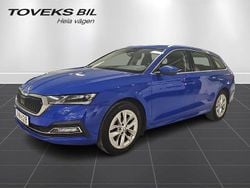 Blå (energy blue) Begagnad 2022 Skoda Octavia Style Kombi | 219 900 kr (Marknadspris)