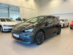 Mörkgrå (grå) Begagnad 2023 Cupra Born e-Boost Halvkombi | 319 900 kr (Marknadspris)