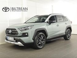 Grön Begagnad 2023 Toyota RAV4 Hybrid SUV | 444 900 kr (Marknadspris)