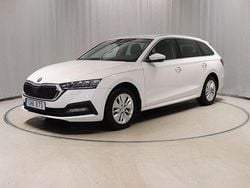 Vit Begagnad 2022 Skoda Octavia G-TEC Kombi | 209 900 kr (Marknadspris)