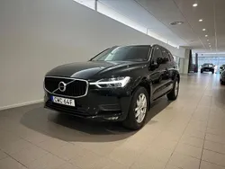 Svart Begagnad 2020 Volvo XC60 Momentum SUV | 359 500 kr (Marknadspris)