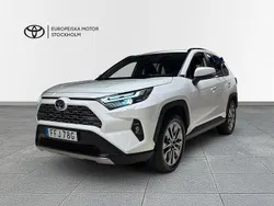 Vit Begagnad 2022 Toyota RAV4 Hybrid Executive SUV | 399 900 kr (Marknadspris)