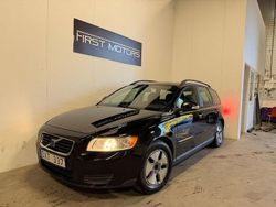 Svart Begagnad 2010 Volvo V50 Kinetic Kombi | 59 900 kr (Marknadspris)