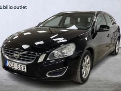 Svart Begagnad 2012 Volvo V60 Momentum Kombi | 134 900 kr (Bra pris)