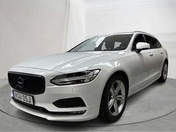 Vit Begagnad 2019 Volvo V90 Momentum Kombi | 159 000 kr (Marknadspris)