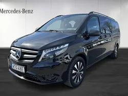 Svart Begagnad 2023 Mercedes e-Vito Minibuss | 649 000 kr
