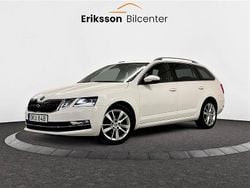 Vit Begagnad 2020 Skoda Octavia G-TEC Kombi | 99 900 kr (Marknadspris)