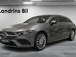 Mörkgrå Begagnad 2022 Mercedes CLA250e AMG Sedan | 349 000 kr (Marknadspris)