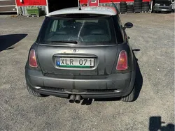 Begagnad 2003 Mini Cooper S Halvkombi | 32 000 kr