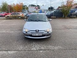 Silver Begagnad 1999 Peugeot 306 Halvkombi | 15 900 kr