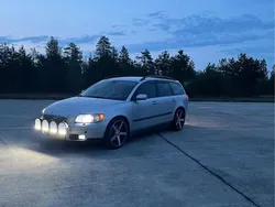 Grå Begagnad 2005 Volvo V50 Kombi | 40 000 kr (Marknadspris)