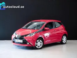 Röd Begagnad 2016 Toyota Aygo X-play Halvkombi | 109 800 kr (Lite dyr)