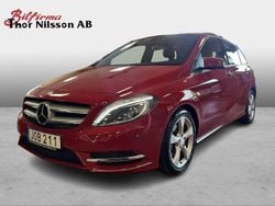 Röd Begagnad 2014 Mercedes B180 Minibuss | 154 500 kr (Marknadspris)
