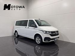 Vit Begagnad 2022 VW Caravelle Trendline Minibuss | 369 900 kr (Marknadspris)