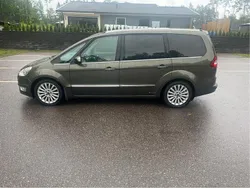 Grön Begagnad 2014 Ford Galaxy Titanium Minibuss | 110 000 kr (Marknadspris)