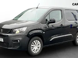 Svart (black) Begagnad 2022 Peugeot E-Partner Minibuss | 209 900 kr (Lite dyr)